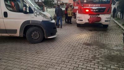 Edremit’te geri manevra yapan kamyonun altında kalan vatandaş, itfaiye ekiplerinin