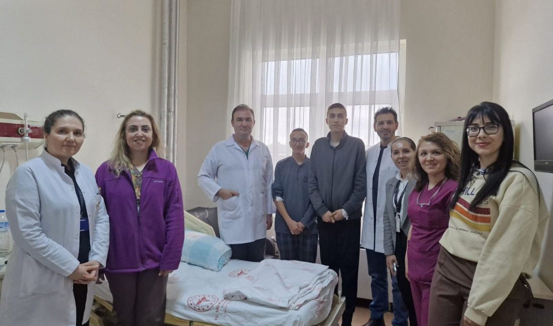 Bandırma Eğitim ve Araştırma Hastanesi’nde yapılan skolyoz ve kifoz ameliyatlarıyla