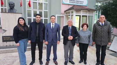 Balıkesir İl Millî Eğitim Müdürü Selehattin Kal, beraberindeki eğitim yöneticileriyle
