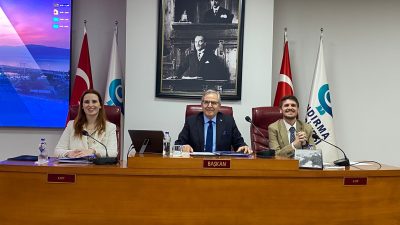 Bandırma Belediye Başkanı Dursun Mirza, 2026 yılının ilk meclis toplantısında