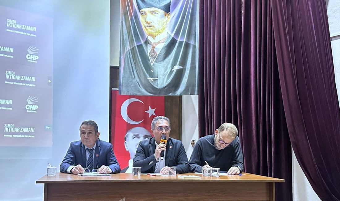 CHP Bandırma’dan mahalleler için yol haritası toplantısı CHP Balıkesir ve Bandırma teşkilatlarının katılımıyla düzenlenen toplantıda, mahallelerin ihtiyaçları