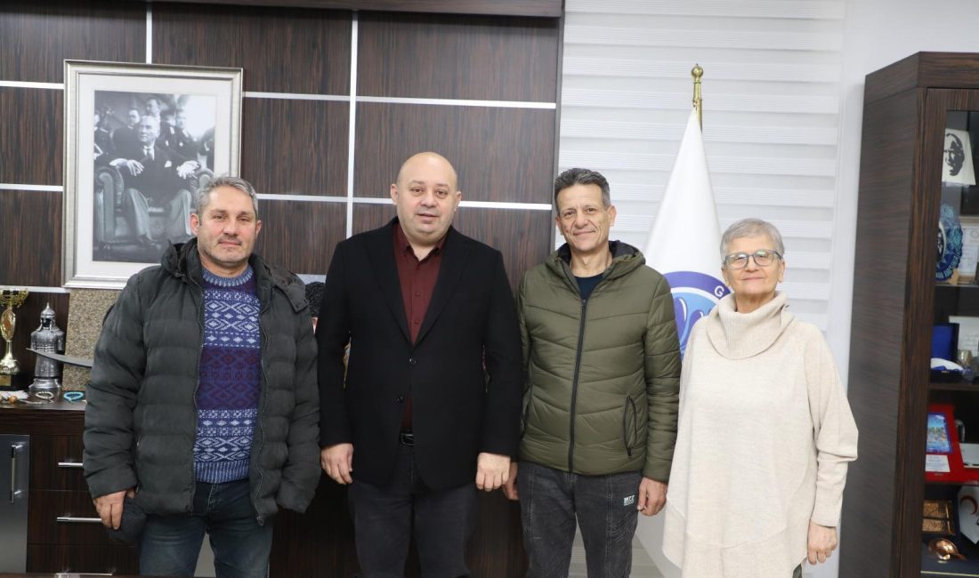 “Kod F 43.1” adlı kısa filmin yönetmeni Raci Gündoğan ve