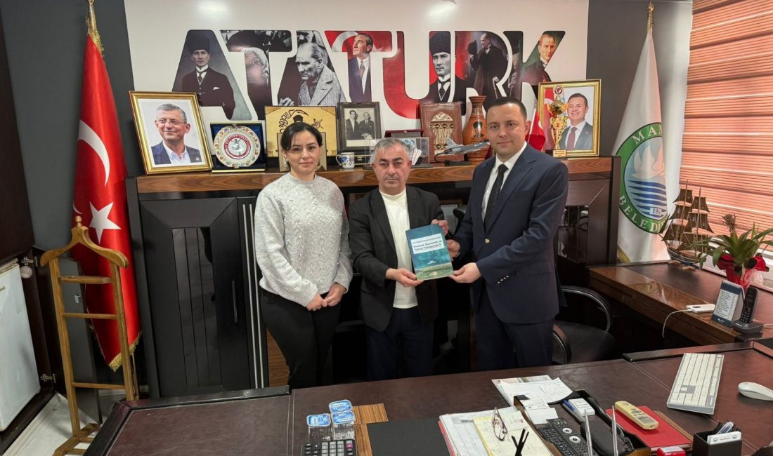 “Çok Disiplinli Manyas Araştırmaları” okuyucuyla buluştu Manyas Belediyesi’nin desteğiyle yayımlanan akademik çalışmada, ilçenin finansal, ekonomik ve