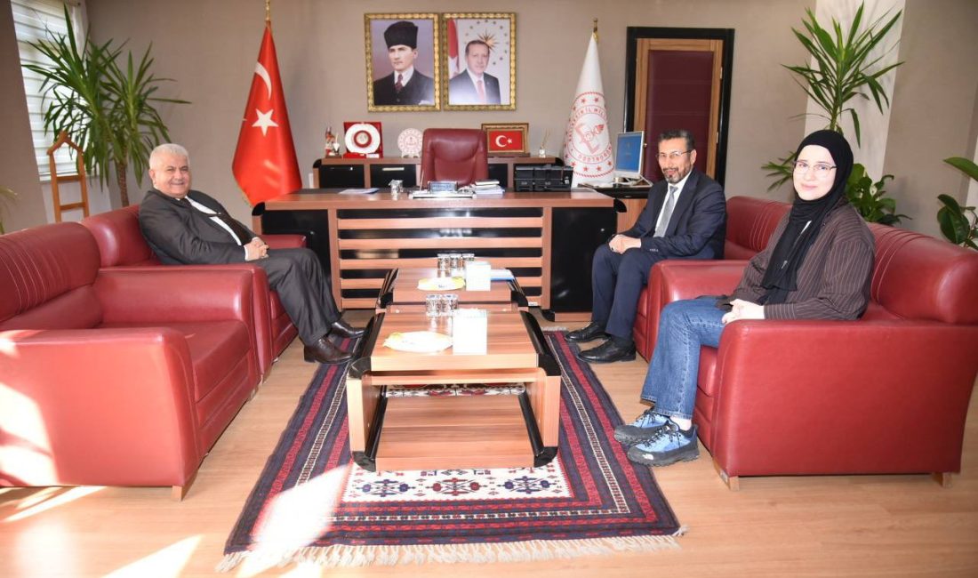 Müftü Pehlivan’dan İl Milli Eğitim’e hayırlı olsun ziyareti Bandırma Müftüsü Abdulhamid Pehlivan, Balıkesir İl Milli Eğitim Müdürü Selehattin