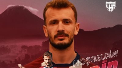 Bordo-Beyazlı ekip Bandırmaspor, Abdulkadir Parmak ile 1,5 yıllık anlaşma sağlayarak
