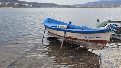 Gece saatlerinde etkili olan yağış sonrası Bandırma Limanı’nda deniz seviyesinde