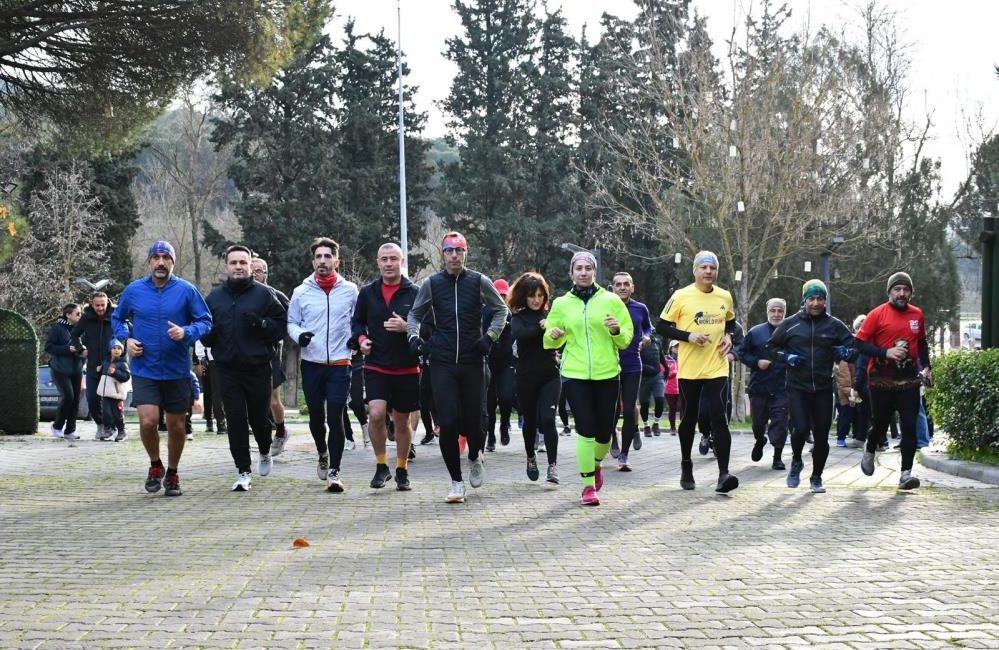 Balıkesir Büyükşehir Belediyesi, sağlıklı yaşamı teşvik etmeye devam ediyor Balıkesir Büyükşehir Belediyesi, her ayın ilk pazar günü geleneksel hale