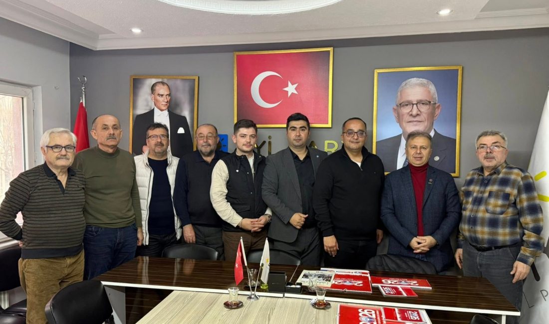 Bandırma’da eğitim politikaları görüşüldü Eğitim-İş Sendikası Bandırma Temsilciliği, İYİ Parti Bandırma İlçe Başkanlığı’nı ziyaret
