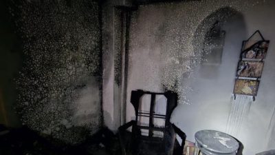 Bandırma’da bir binada çıkan yangında üst katta mahsur kalan 6
