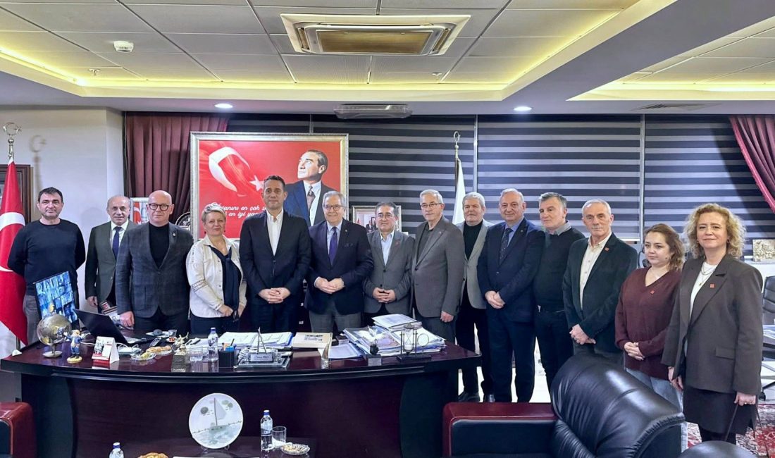 CHP Grup Başkanvekili Ali Mahir Başarır, milletvekilleri ve belediye başkanlarından