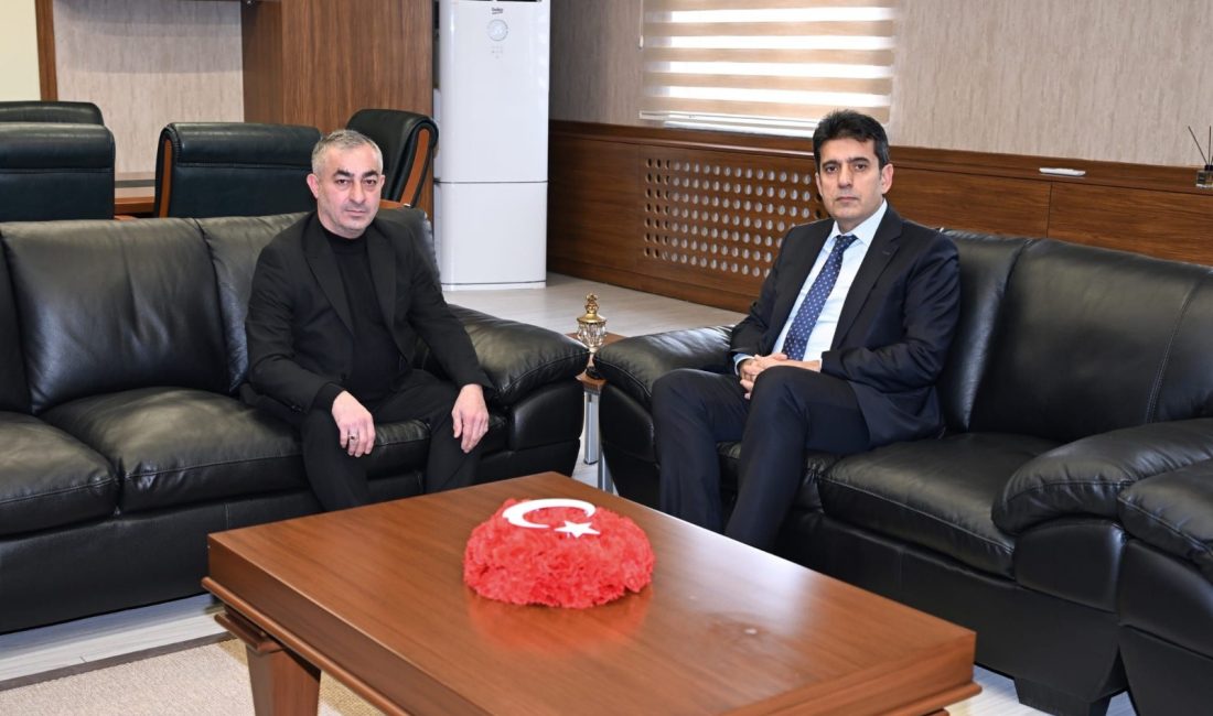 Başkan Duru’dan İl Emniyet Müdürlüğü’ne ziyaret Manyas Belediye Başkanı Ahmet Duru, Balıkesir İl Emniyet Müdürü Şükrü