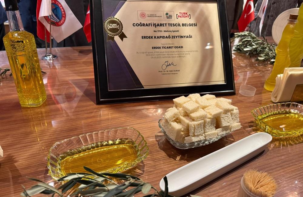 Erdek Kapıdağ Zeytinyağı’ndan markalaşmada önemli adım Erdek Kapıdağ Zeytinyağı’nın coğrafi işaretiyle ilgili bilgilendirme toplantısı Erdek Ticaret