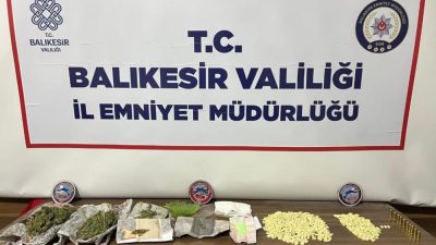 Bandırma İlçe Emniyet Müdürlüğü, gençleri zehir tacirlerinden korumak amacıyla yürüttüğü