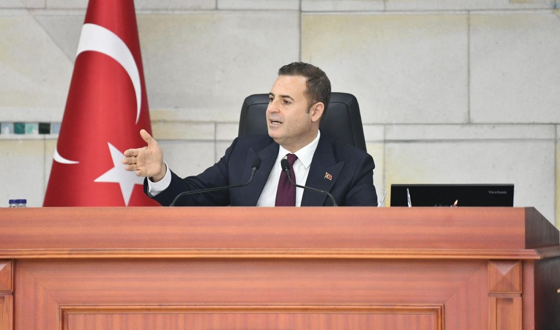 Akın’dan “AK Parti’ye geçiyor” iddialarına yanıt *“Mensubu olduğum parti Cumhuriyet Halk Partisi’dir”* Balıkesir Büyükşehir Belediye Başkanı