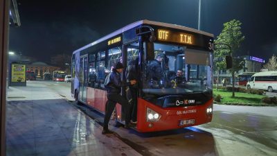 Balıkesir Büyükşehir Belediye Başkanı Ahmet Akın, öğrenci dostu bir kent