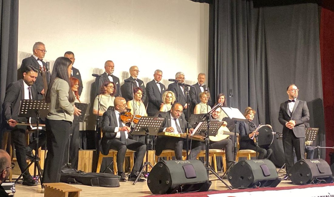 Bandırma Hasat Türk Sanat Müziği Korosu, düzenlediği geceyle müzikseverlere unutulmaz