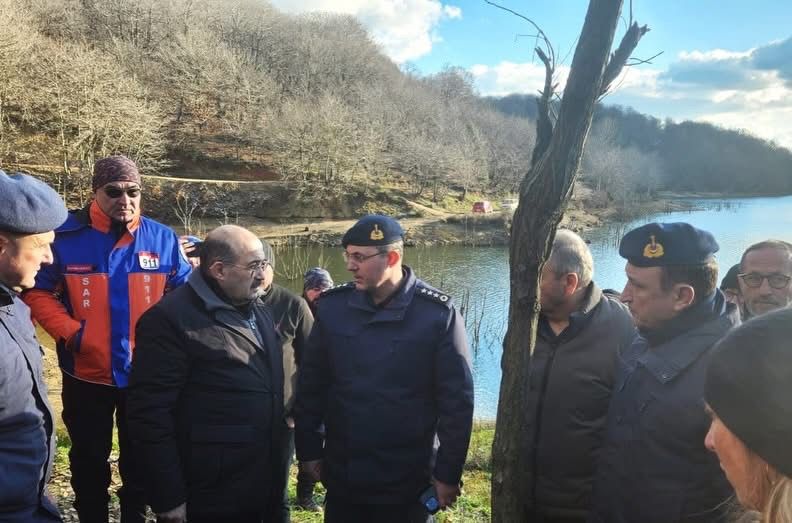 Ustaoğlu :”Hiçbir alternatif göz ardı edilmeden çalışmalar sürüyor” Balıkesir Valisi İsmail Ustaoğlu, Kapıdağ’da kaybolan Elif Kumal için yapılan