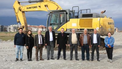Edremit Kaymakamı Ahmet Odabaş ve Belediye Başkanı Mehmet Ertaş, yapımı