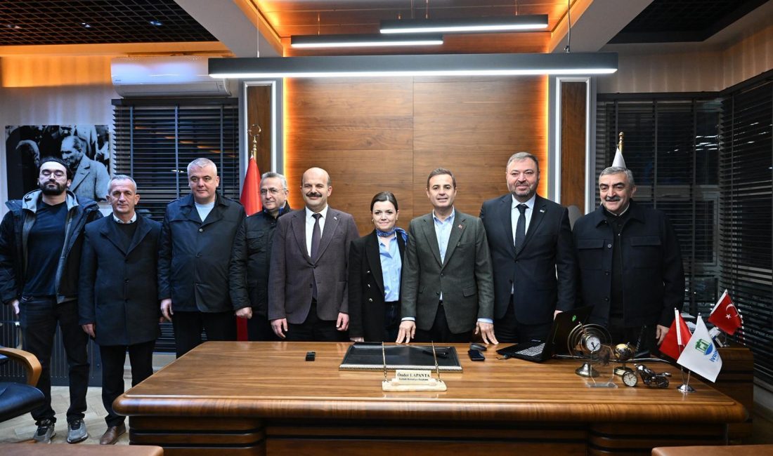 Başkan Ahmet Akın, “Ramazan’ı Kuvayımilliye ruhuna yakışır bir şekilde geçireceğiz” Balıkesir Büyükşehir Belediye Başkanı Ahmet Akın, İvrindili hemşehrileriyle iftar yaptı.