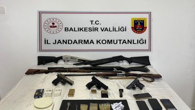 Balıkesir İl Jandarma Komutanlığı ekiplerince, il genelinde uyuşturucu madde satıcılarına