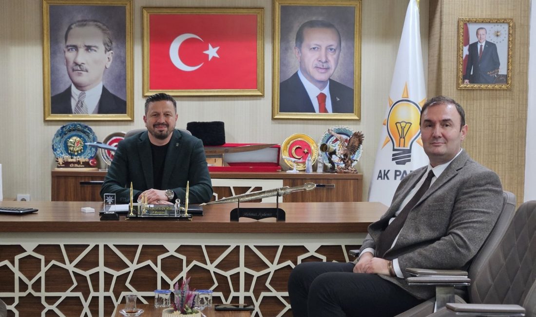 Başhekim Görgü’den AK Parti Balıkesir İl Başkanlığı’na nezaket ziyareti Bandırma Eğitim ve Araştırma Hastanesi Başhekimi Nart Görgü’nün AK Parti