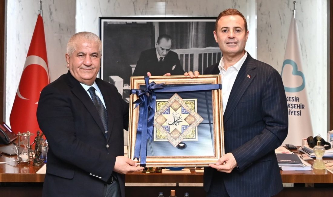 Eğitim temsilcilerinden Başkan Akın’a ziyareti Balıkesir İl Milli Eğitim Müdürü Selahattin Kal ile Bandırma Onyedi