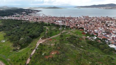 Sakarya Mahallesi’nde gerçekleştirilen kazı çalışmaları sonucunda yel değirmenlerinin temellerine ulaşıldığını