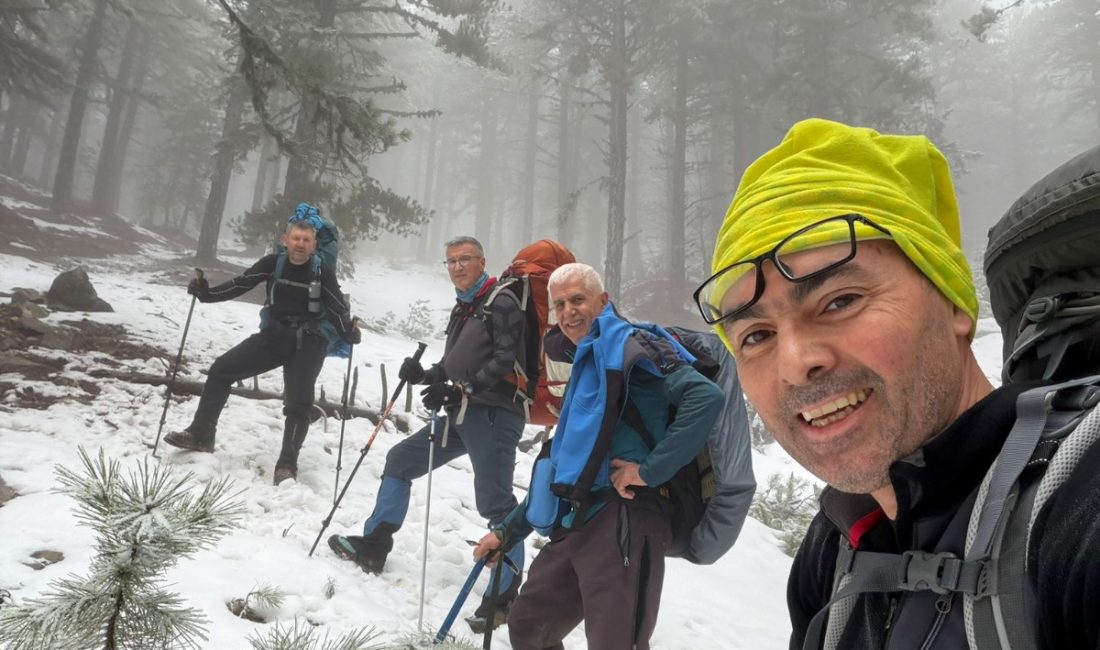 Bandırma Dağcılık Doğa Sporları İhtisas Kulübü (BANDAK) üyeleri, 2 bin