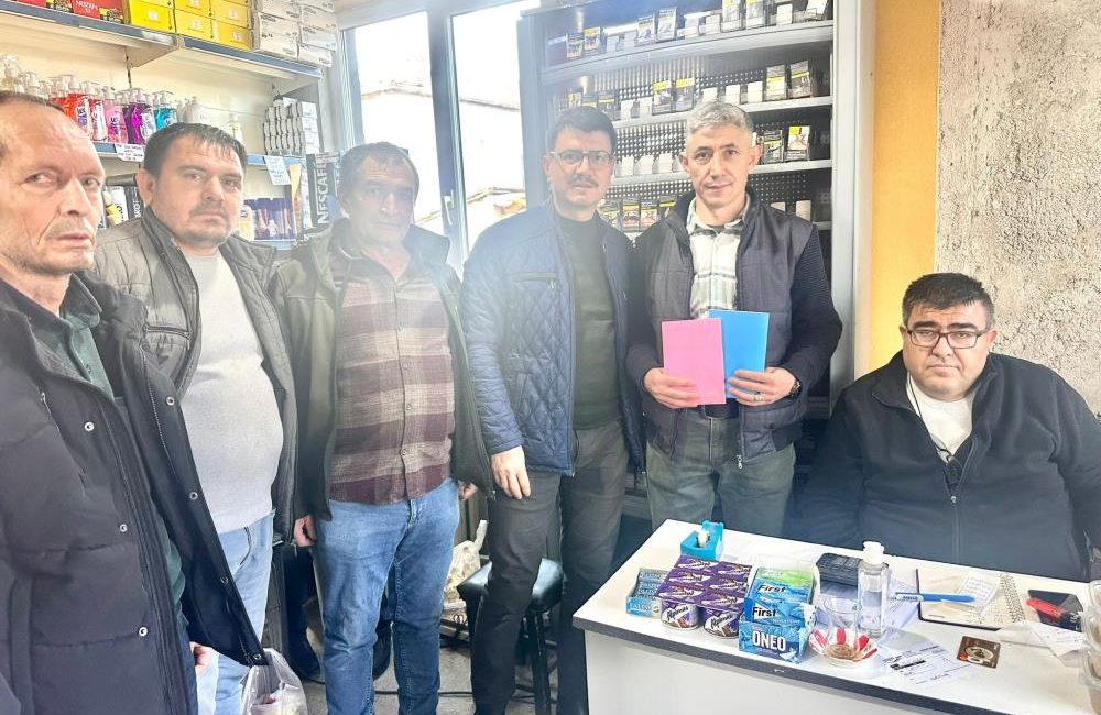Bursa Sındırgılar Derneği borç defterlerini kapattı Sındırgı ilçesi anlamlı bir dayanışma örneğine sahne oldu. Bursa Sındırgılılar