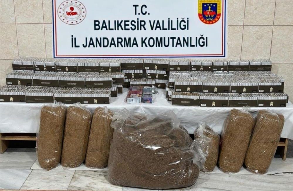 Balıkesir’de kaçakçılık ve organize suç operasyonu: 10 şüpheli yakalandı Balıkesir İl Jandarma Komutanlığınca, kaçakçılık ve organize suç olaylarına yönelik