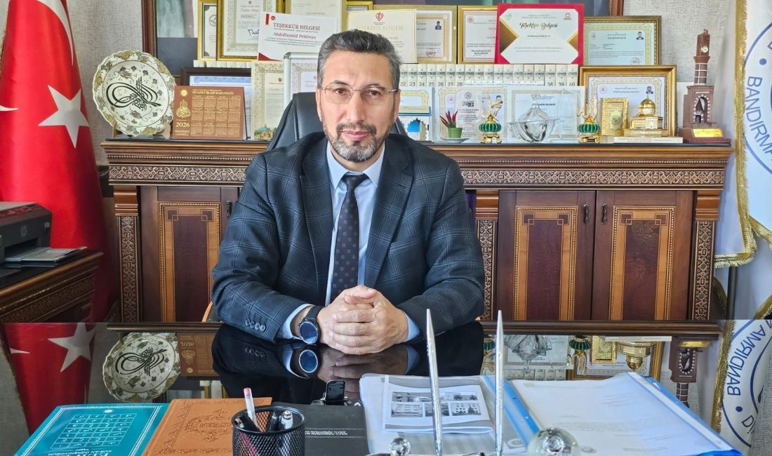 Bandırma Müftüsü’nden Berat Kandili’nde af ve arınma çağrısı Bandırma İlçe Müftüsü Dr. Abdulhamid Pehlivan, Berat Kandili dolayısıyla yaptığı