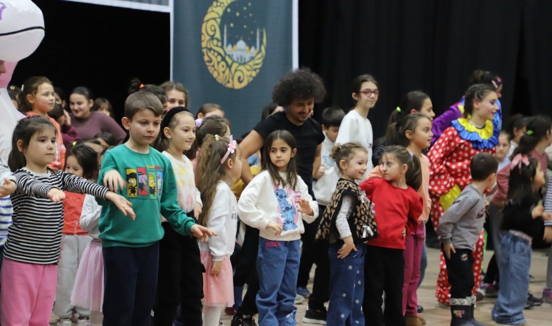 Gönen Belediyesi’nden Çocuklara Ramazan Şenliği Ramazan etkinlikleri çerçevesinde Gönen Belediyesi tarafından Gülez Konferans Salonu’nda düzenlenen