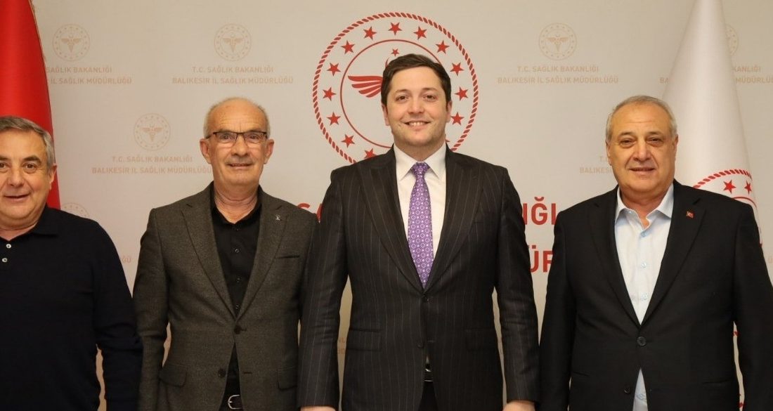 AK Parti İlçe Başkanlarından İl Sağlık Müdürlüğü’ne ziyaret AK Parti Bandırma İlçe Başkanı Göksel Karlahan ile Manyas ve