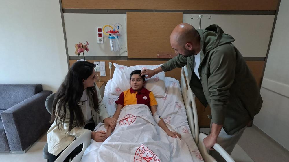 Beyin kanaması geçiren çocuk ameliyatsız tedavi ile hayata tutundu Balıkesir’de ani bilinç değişikliğiyle hastaneye kaldırılan 11 yaşındaki çocukta beyin
