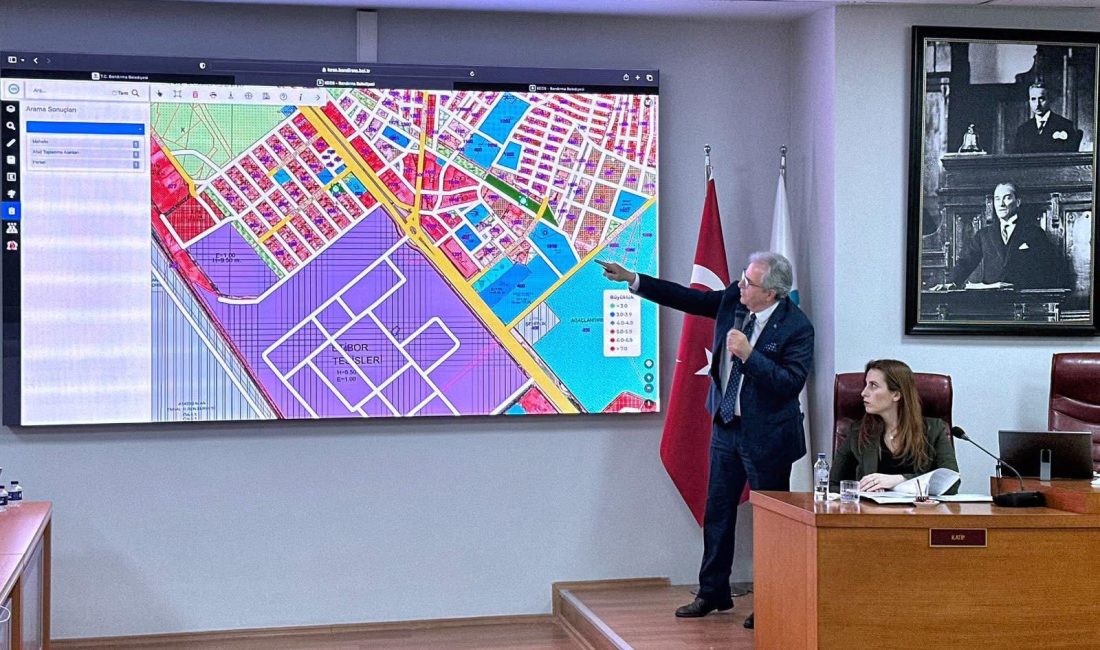 Bandırma Belediyesi’nden araç filosuna yeni yatırım Bandırma Belediyesi’ne asfalt serici, vibrasyonlu mini tandem silindir ve motor