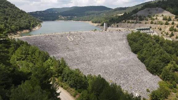 Yenice–Gönen Barajı Tam Doluluğa Ulaştı Bölgede etkili olan yağışların ardından Yenice–Gönen Barajı yüzde 100 doluluk
