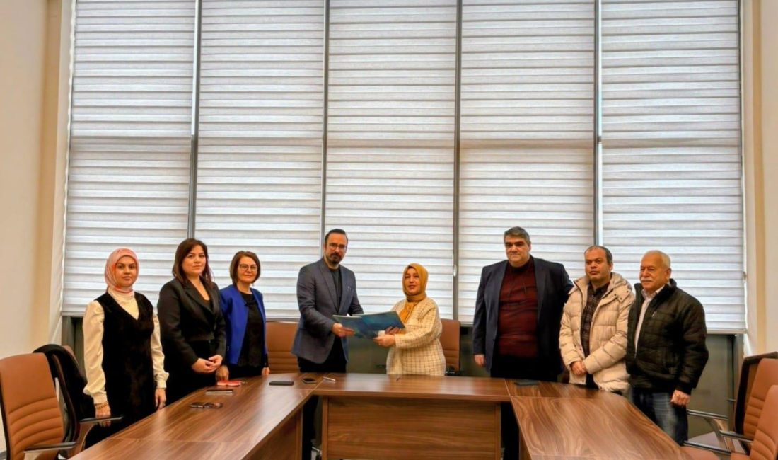 Engelli bireyler ve ailelerine yönelik çalışmalara kurumsal iş birliği Bandırma Onyedi Eylül Üniversitesi Sosyal Hizmet Bölümü ve Bandırma Engelime
