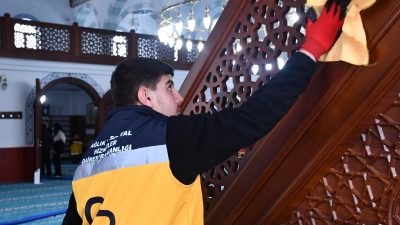 Balıkesir Büyükşehir Belediyesi, Ramazan ayında ibadet alanlarının hijyenik hale gelmesi
