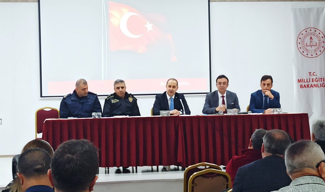 Bandırma’da Okul Güvenliği Masaya Yatırıldı Bandırma’da okul güvenliklerinin sağlanması kapsamında 2025-2026 eğitim öğretim yılının ikinci