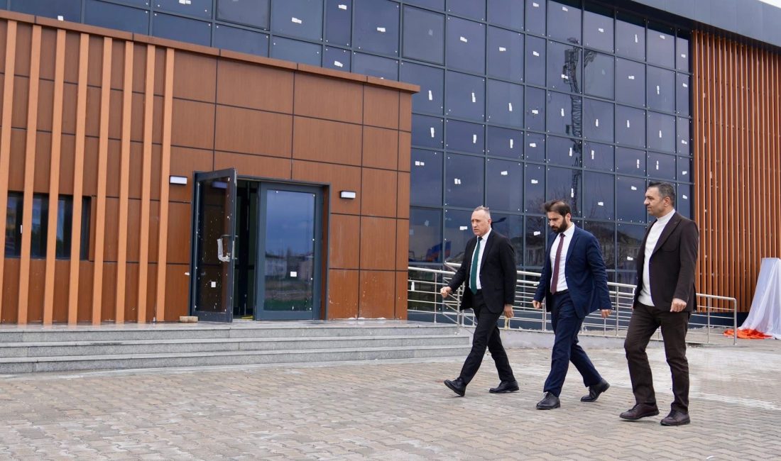 Balıkesir Gençlik ve Spor İl Müdürü Adem Özalp, Bandırma’daki spor