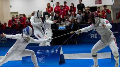 Balıkesirli sporcu Alara Atmaca eskrimde Yıldız Kızlarda Avrupa Şampiyonu oldu.
