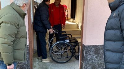 Susurluk Belediyesi, “Evimde Hizmet Var” projesi kapsamında yaşlı, engelli ve
