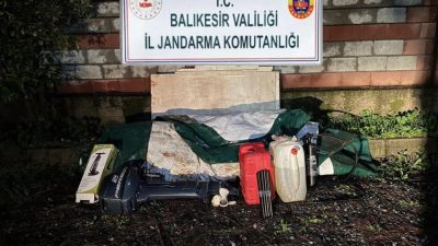  Ayvalık’ta yasadışı yollar ile Yunanistan’a gitmek isteyen 9 düzensiz göçmen