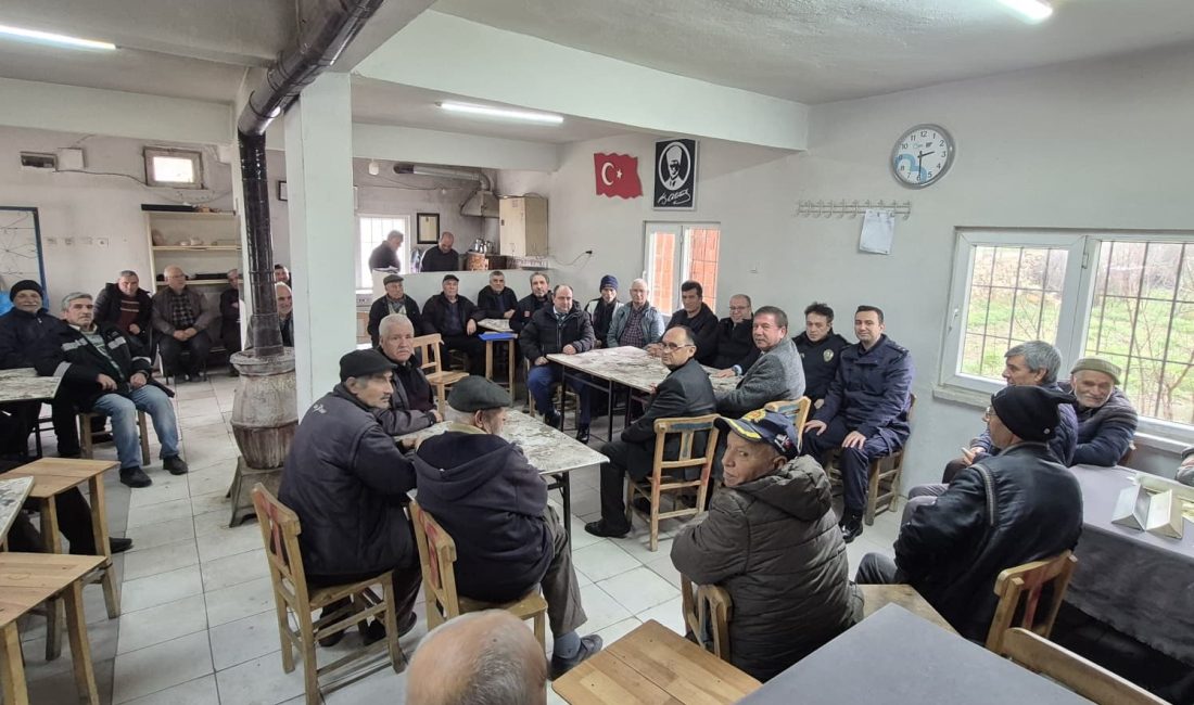 Susurluk’ta mahalle buluşması Susurluk Kaymakamı Turgut Gülen, kurum amirleri ile birlikte Danaveli Mahallesi’ni