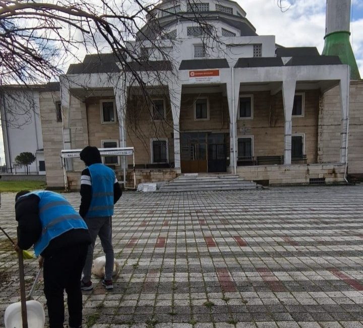 Bandırma Denetimli Serbestlik’ten kamu yararına çalışma Bandırma Denetimli Serbestlik Müdürlüğü’nün standart mobil ekibi, kamu yararına çalışma