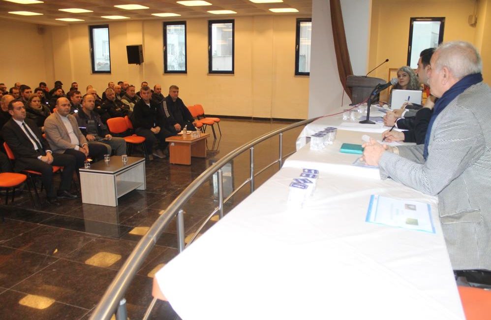 Manyas’ta çeltik üreticileriyle sezon öncesi istişare toplantısı düzenlendi Türkiye’nin önemli çeltik üretim merkezlerinden Manyas’ta, sezon öncesi planlama ve