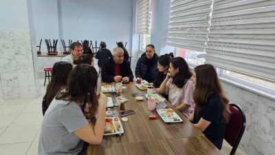 Balıkesir İl Milli Eğitim Müdürü Selehattin Kal ve beraberindeki heyet,