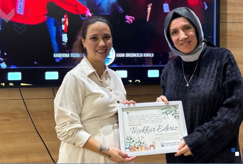 Yılbaşı Pazarı gelirleri sahiplerine ulaştırıldı Bandırma’da düzenlenen Yılbaşı Pazarı etkinliği sonrası hem gelirler ihtiyaç sahiplerine