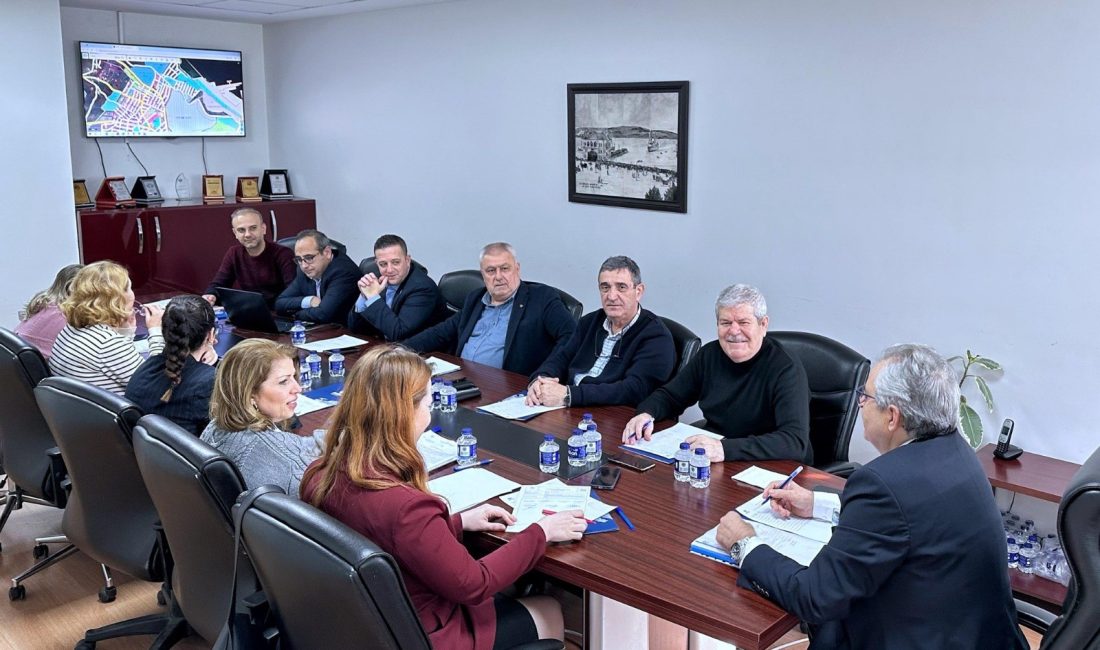 Bandırma’da encümen gündemi belirlendi Bandırma Belediye Başkanı Dursun Mirza, haftalık encümen toplantısının tamamlandığını, belediyede