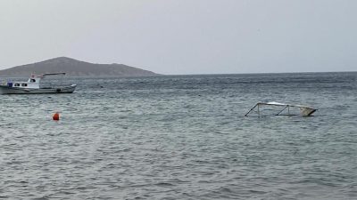Ayvalık’ta hızı saatte 65 ile 90 kilometreyi aşan kuvvetli lodos